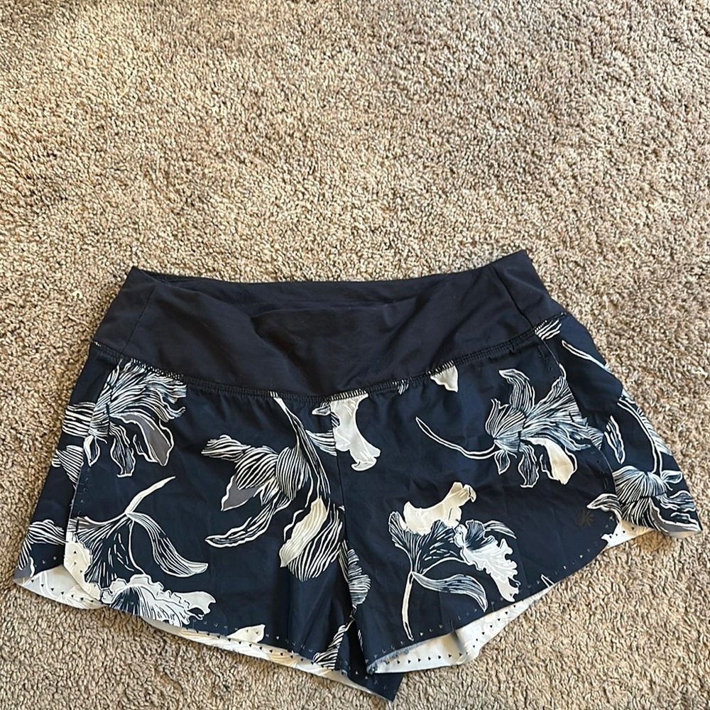 Navy blue floral Athleta Shorts size small